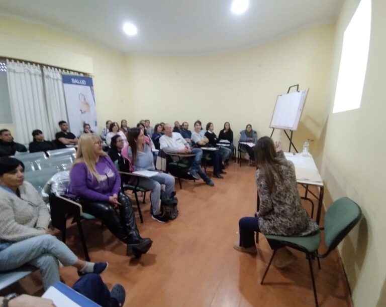 CAPACITARON A PROFESIONALES DE LA ENFERMERÍA EL 07/09.