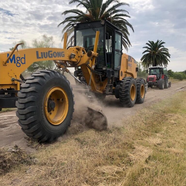 Seguimos mejorando los caminos rurales para beneficio de Magdalena.