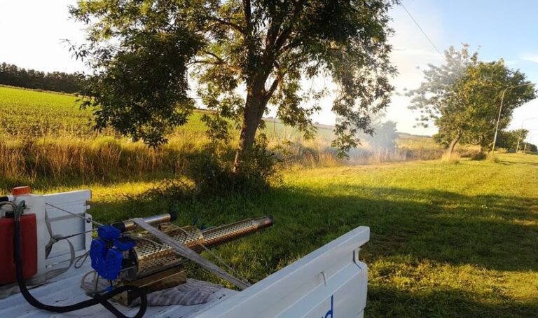 Seguimos con las tareas de fumigación en todo el distrito de Magdalena.